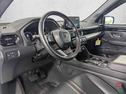 Used 2025 Honda Pilot TrailSport image 7
