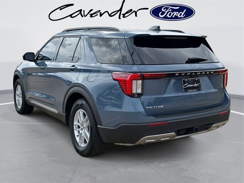 New 2025 Ford Explorer Active w/ Active Comfort Package image 7