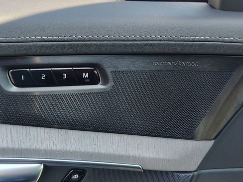 New 2026 Volvo XC90 B6 Ultra w/ Protection Package image 9