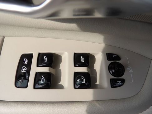 Certified 2023 Volvo XC90 B5 Core w/ Protection Package Premier image 11