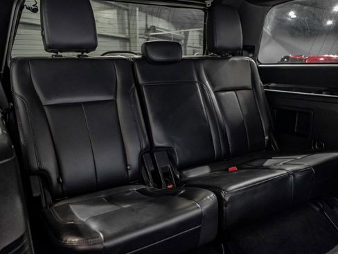 Used 2020 Ford Expedition XLT w/ Equipment Group 202A image 39