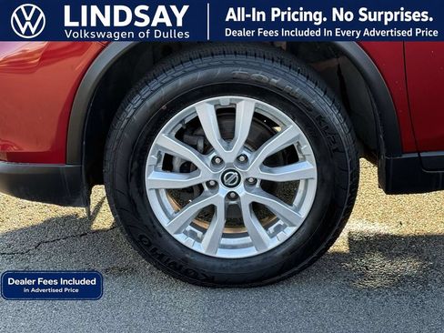 Used 2018 Nissan Rogue SV w/ Premium Package AWD/4WD image 8