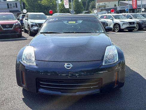 Used 2007 Nissan 350Z Touring RWD image 2