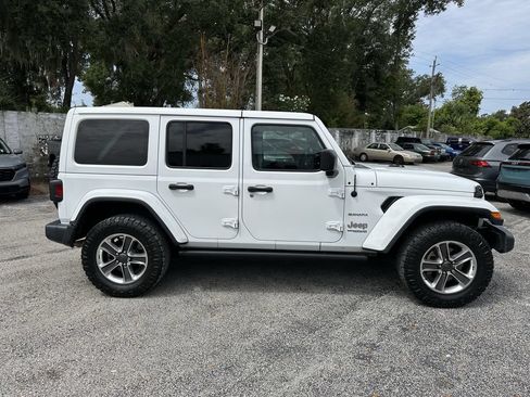 Used 2020 Jeep Wrangler Unlimited Sahara AWD/4WD image 4