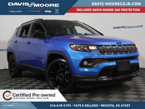 Used 2022 Jeep Compass Altitude image 1