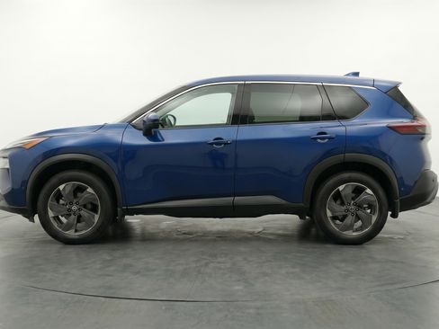 Used 2025 Nissan Rogue SV FWD image 5