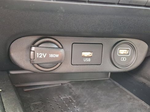 Used 2023 Hyundai Elantra Limited image 25