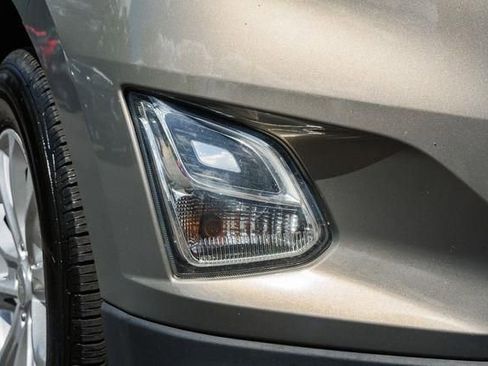 Used 2018 Chevrolet Equinox LT w/ Sun & Infotainment Package image 15