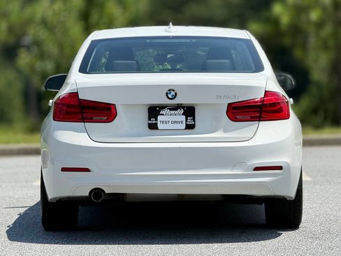 Used 2018 BMW 320i xDrive Sedan AWD/4WD image 6