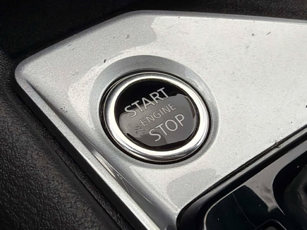 Used 2025 Nissan Altima 2.5 SV FWD image 15