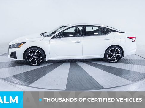 Used 2025 Nissan Altima 2.5 SR FWD image 4