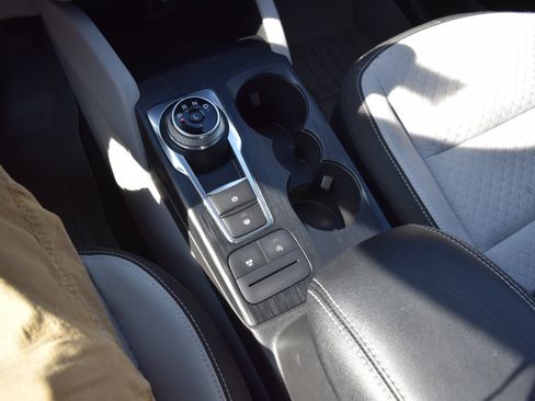 Certified 2023 Ford Escape Active AWD/4WD image 15