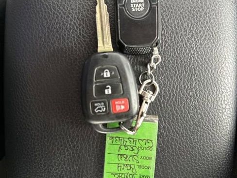 Used 2016 Toyota RAV4 XLE AWD/4WD image 32