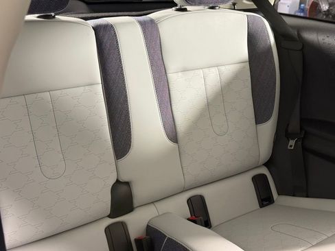 Certified 2025 MINI Cooper 2-Door Hardtop FWD image 23