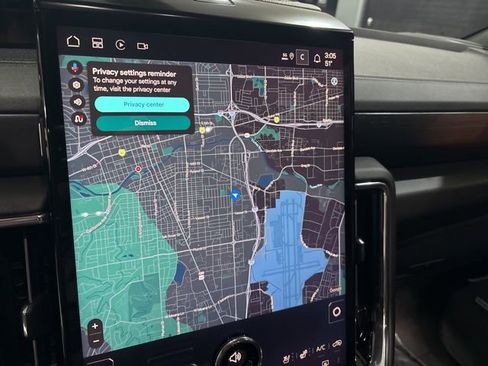 Used 2025 GMC Yukon Denali w/ Denali Reserve Package image 33