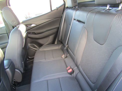 Used 2022 Buick Encore GX Essence w/ Experience Buick Package image 14