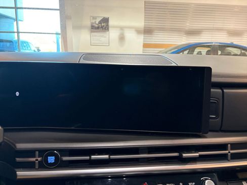 Used 2025 Hyundai Santa Fe SEL image 18