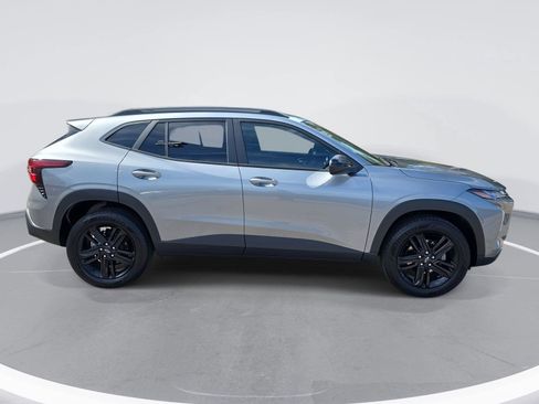 Used 2025 Chevrolet Trax ACTIV w/ Driver Confidence Package image 4