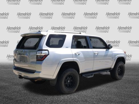 Used 2018 Toyota 4Runner SR5 Premium AWD/4WD image 9