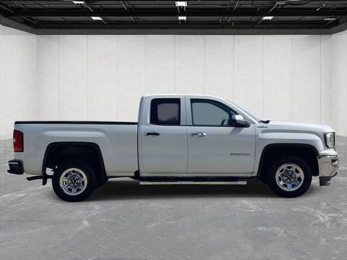 Used 2018 GMC Sierra 1500 4x4 Double Cab w/ Sierra Convenience Package image 6
