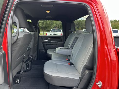 Used 2024 RAM 2500 Big Horn w/ Bed Utility Group image 21