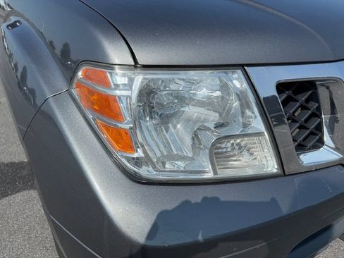 Used 2019 Nissan Frontier SV AWD/4WD image 12