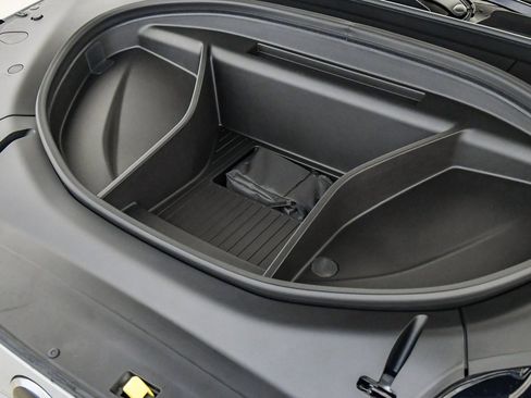 New 2025 Volvo EX90 Ultra w/ Protection Package Premier image 36