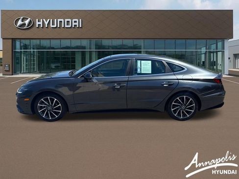 Used 2022 Hyundai Sonata Limited w/ Cargo Package FWD image 2