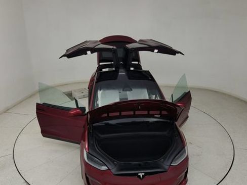 Used 2024 Tesla Model X AWD/4WD image 30
