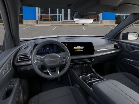New 2027 Chevrolet Traverse LT w/ Driver Confidence Package FWD image 15