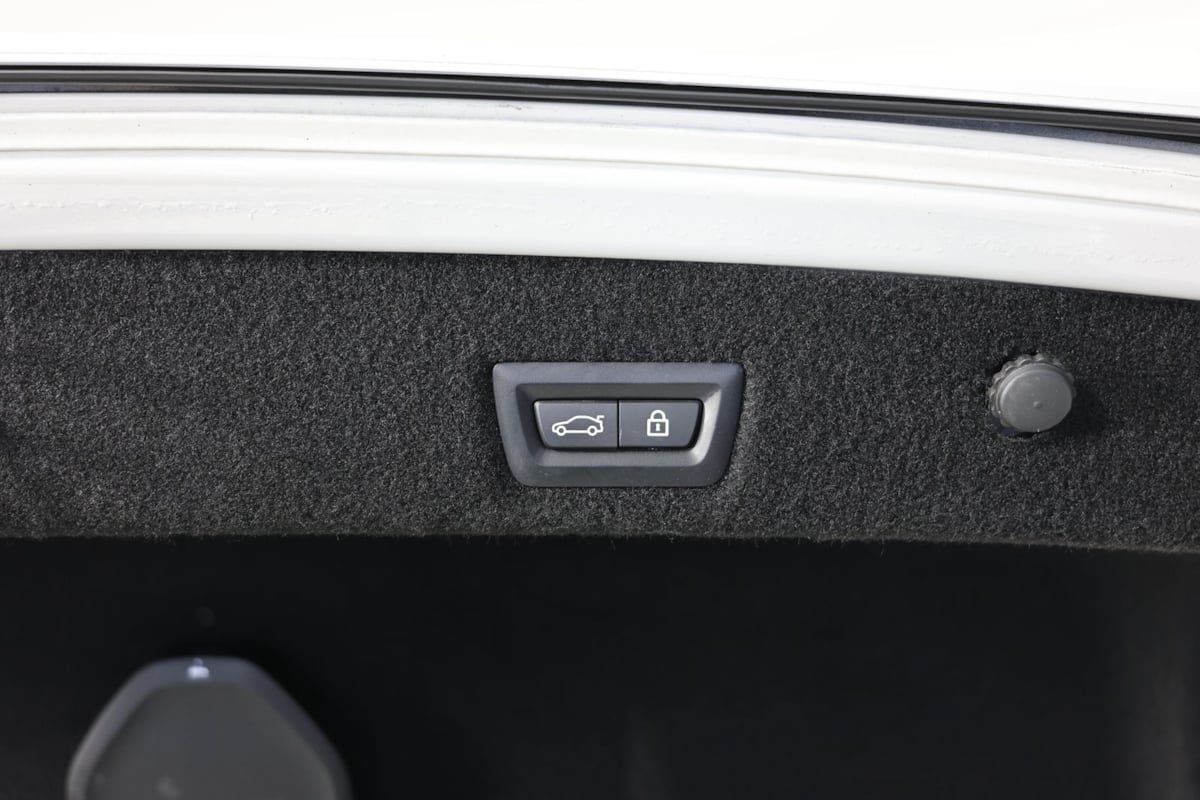 Used 2022 BMW ALPINA B7 xDrive AWD/4WD image 47