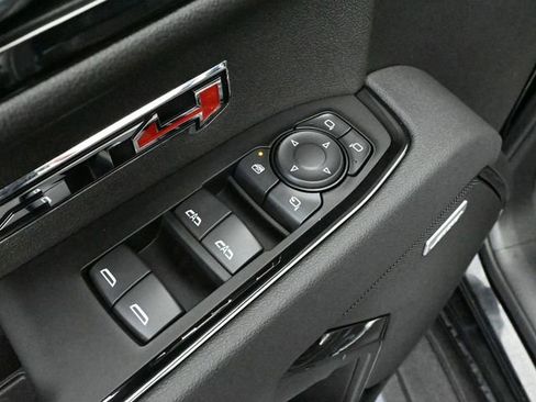 Used 2025 GMC Sierra 1500 AT4 w/ AT4 Premium Package image 23