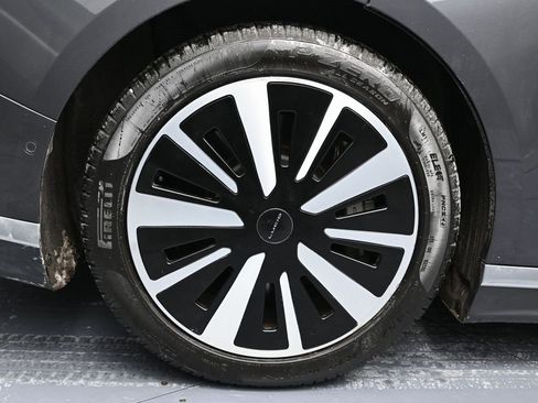 Used 2024 Lucid Air Grand Touring image 12