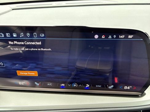 New 2025 Chevrolet Traverse LT w/ LPO, Floor Liner Package image 19