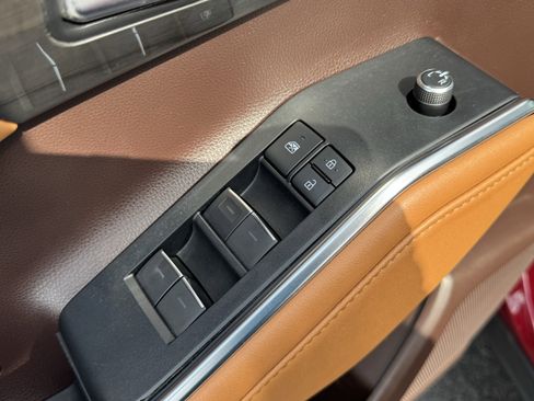 Used 2020 Toyota Highlander Platinum image 25