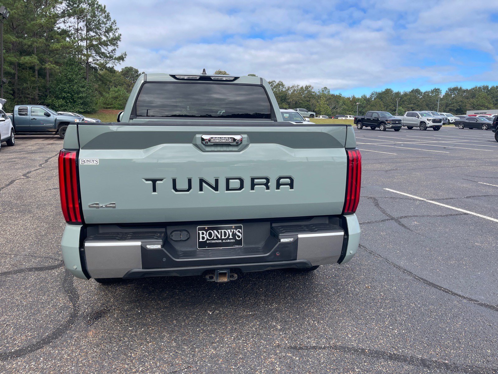 Used 2024 Toyota Tundra Limited AWD/4WD image 15