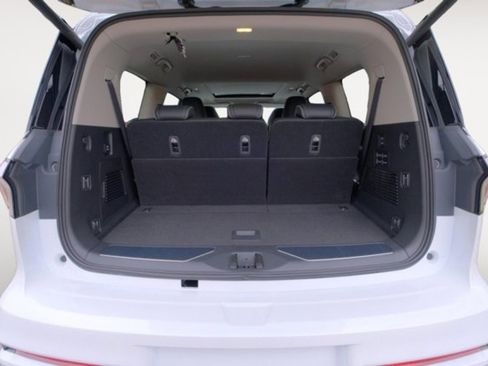 New 2025 INFINITI QX80 Sensory image 15