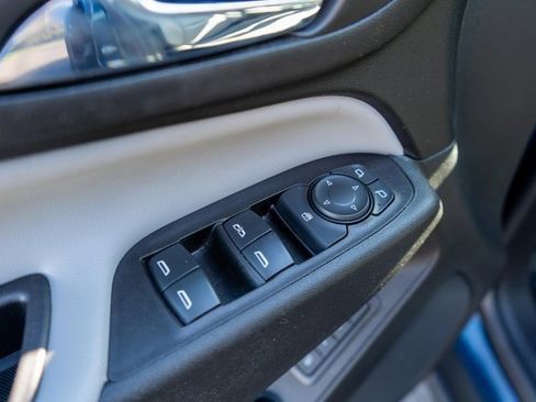 Used 2021 Chevrolet Equinox Premier image 17