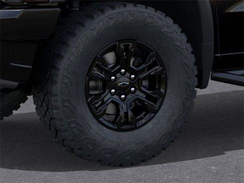 New 2026 Chevrolet Silverado 1500 ZR2 image 9
