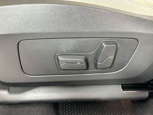 Used 2025 BMW X1 xDrive28i image 19