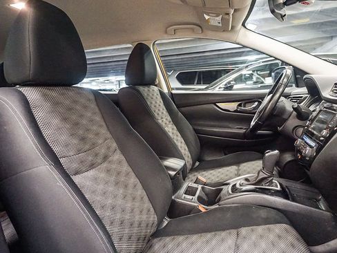 Used 2022 Nissan Rogue Sport SV image 17