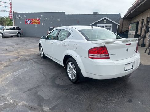 Used 2010 Dodge Avenger R/T FWD image 9
