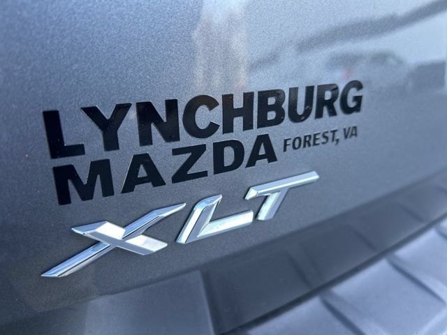 Used 2023 Ford Explorer XLT w/ Equipment Group 202A AWD/4WD image 33
