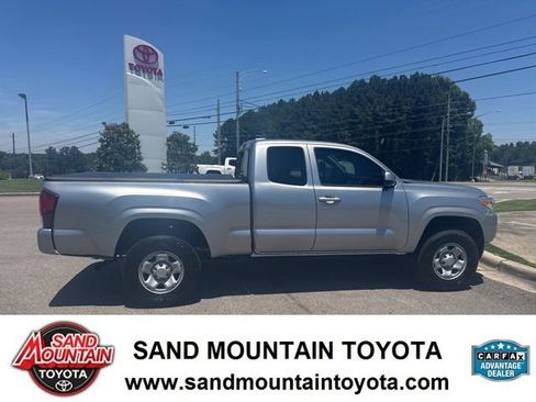 Used 2023 Toyota Tacoma SR AWD/4WD image 2