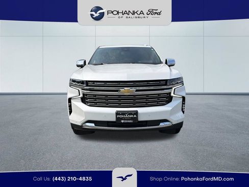 Used 2023 Chevrolet Suburban Premier AWD/4WD image 3