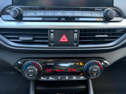 Used 2019 Kia Forte LXS image 25