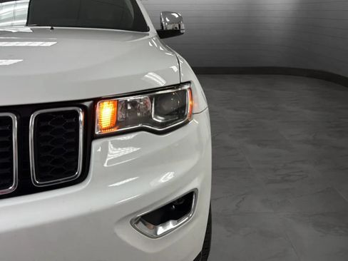 Used 2018 Jeep Grand Cherokee Limited AWD/4WD image 29