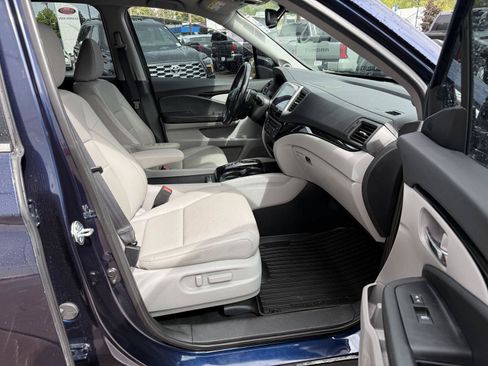 Used 2020 Honda Ridgeline RTL-E image 19