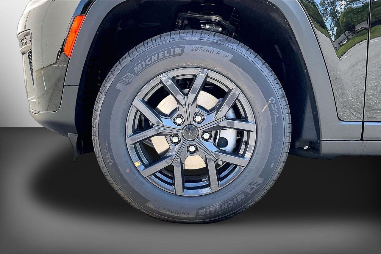 New 2027 Jeep Grand Cherokee Altitude AWD/4WD image 31