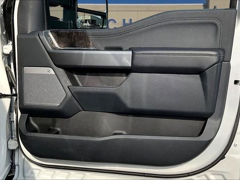 Used 2025 Ford F250 Lariat w/ Lariat Ultimate Package image 29